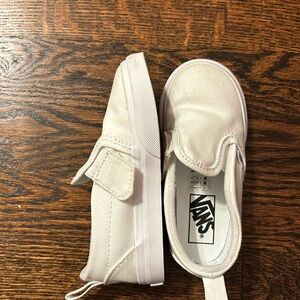 Size 8 toddler authentic white slip on vans